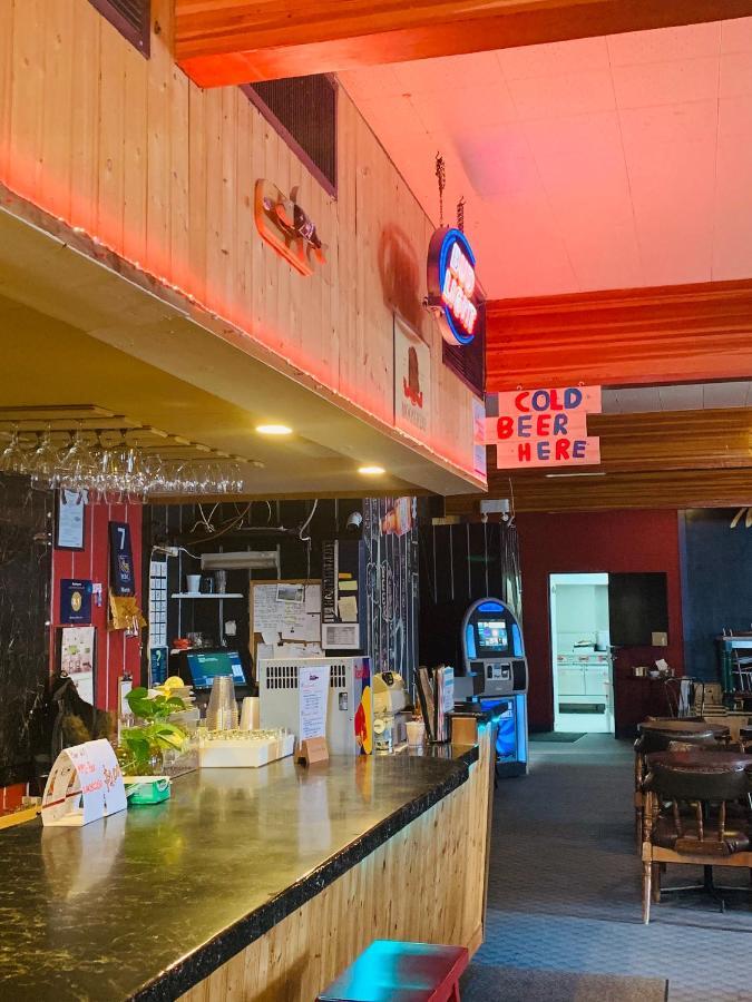 Manitou Motor Inn Esterno foto